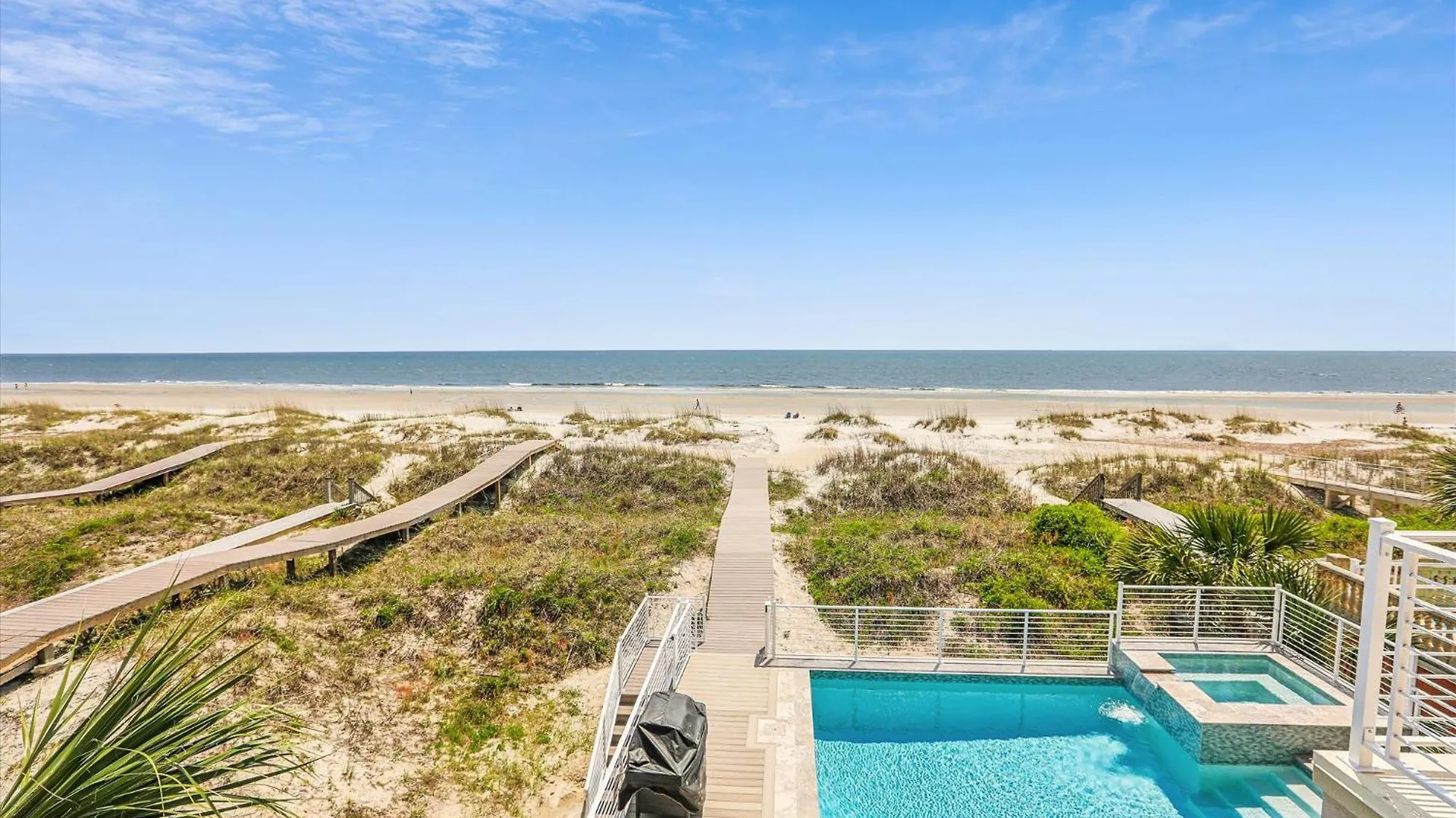 9 Singleton Beach Place- Renovated, Oceanfront, Pool, Elevator, Free Activities Included Hilton Head Island