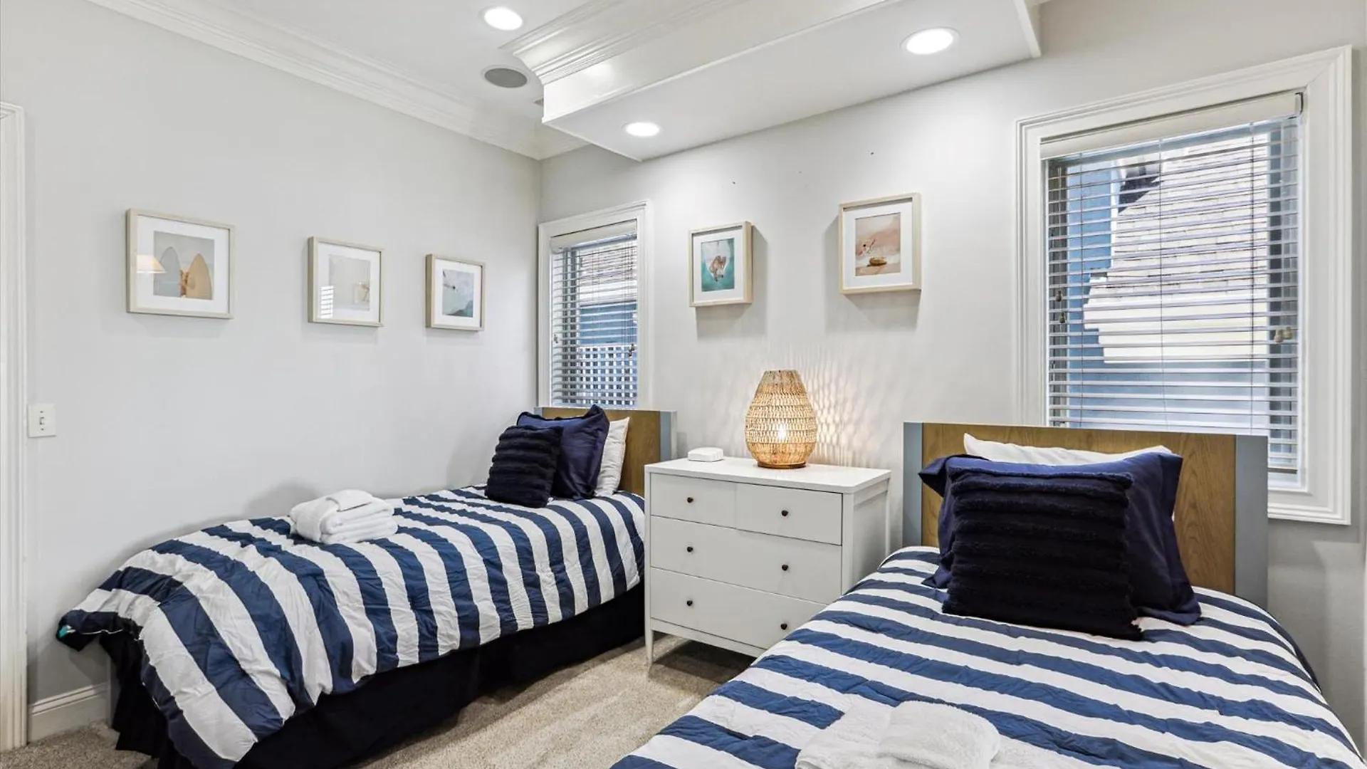 9 Singleton Beach Place- Renovated, Oceanfront, Pool, Elevator, Free Activities Included Hilton Head Island Holiday home